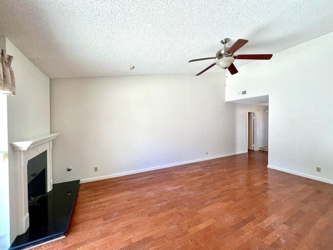 Photo - Beautiful 4 Bedroom Single Family Home for...