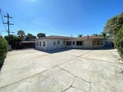 Photo - 8BD/3BA, Lots of Parking! House