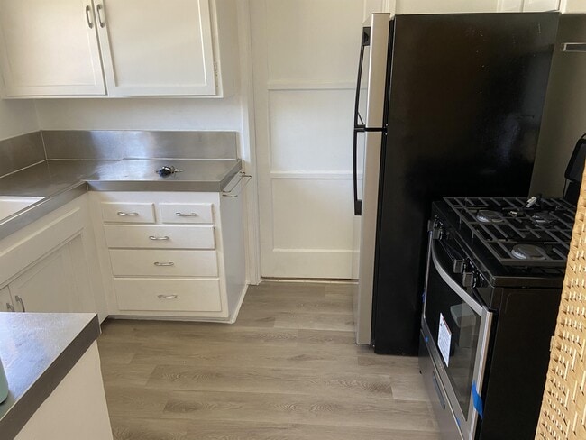Photo - 2475 Silver Lake Blvd Unit 2475-C