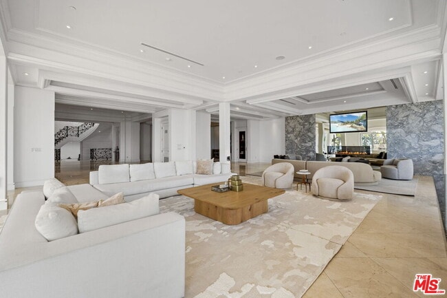 Photo - 360 Trousdale Pl House