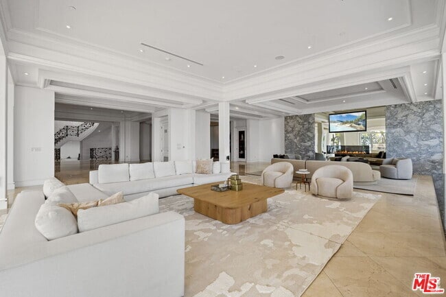 Building Photo - 360 Trousdale Pl Rental