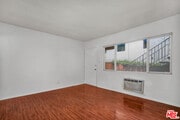 Photo - 1648 Edgecliffe Dr Apartment Unit 1
