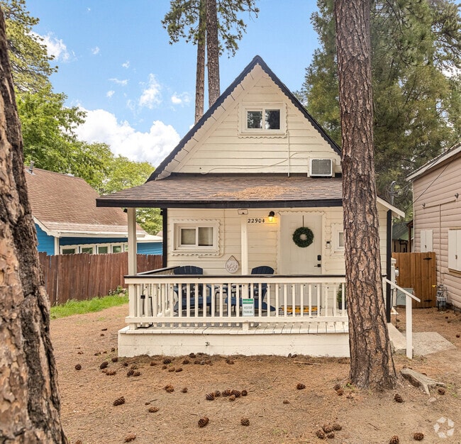 Building Photo - 22904 Waters Dr Rental