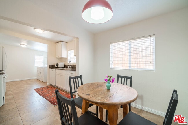 Photo - 1809 W 37th Pl