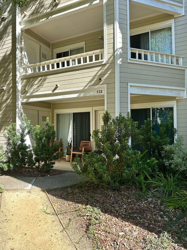 Rarely available 1 bedroom, 1 bathroom Con... - Rarely available 1 bedroom, 1 bathroom Con...