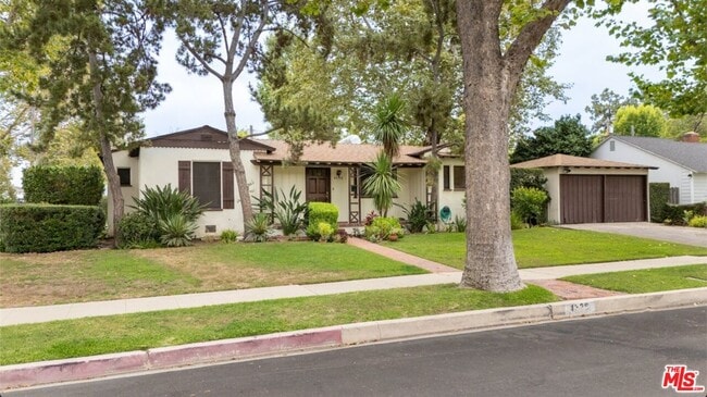 Photo - 4328 Goodland Ave