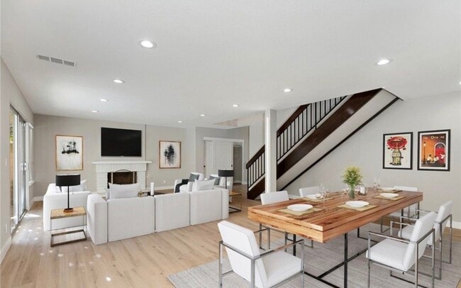 Photo - 17552 Wayne Ave