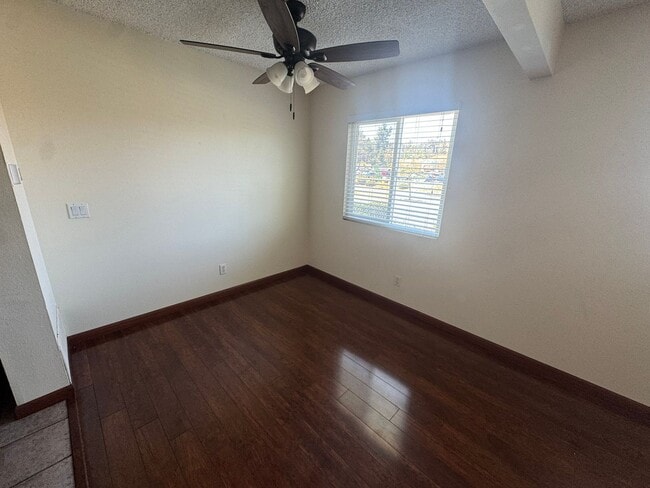 Photo - Updated 2 Bed / 1 Bath Condo in Lakeside