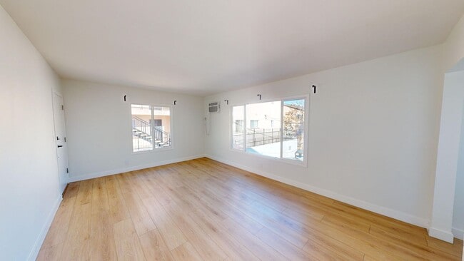 Photo - 4019 Oakwood