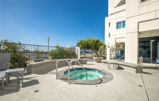 Photo - 525 E Seaside Way Unit 206