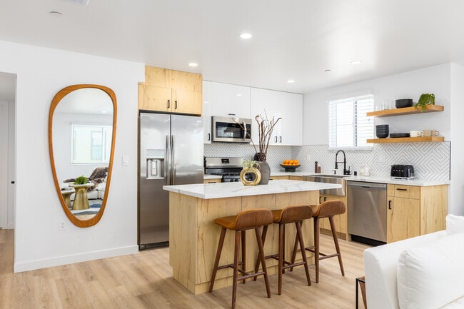 Photo - 1414 S Orange Dr Unit 1414.5