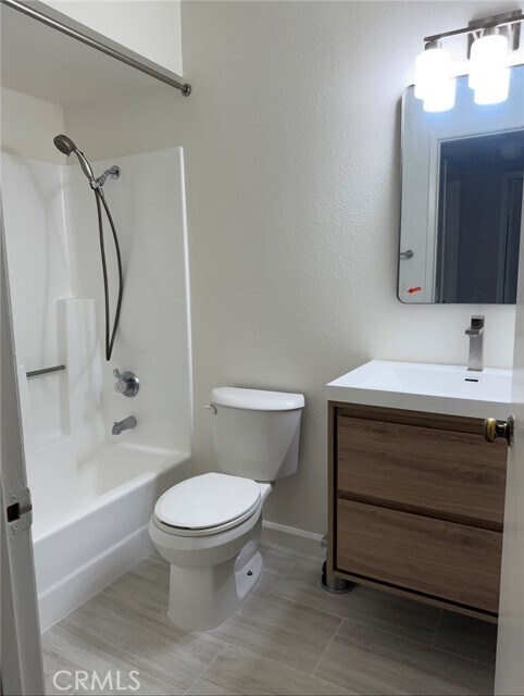 Photo - 626 Bridgeport Cir Unit 6