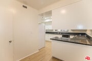 Photo - 410 S Barrington Ave Unit 205