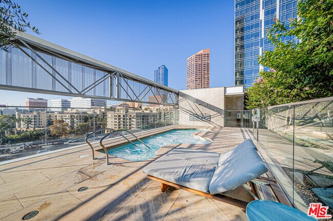 Photo - 877 Francisco St Unit 1711