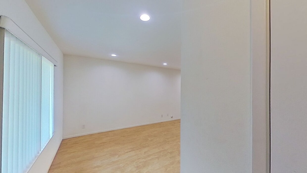 3D Tour - 27907 Ridgecove Ct N