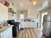 Photo - CHARMING NORTH PARKING ONE BEDROOM! LARGE ... Apartment Unit 3026 Madison Avenue