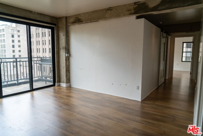 Photo - 416 S Spring St Unit 906