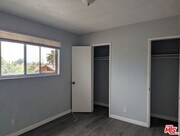 Photo - 901 W 64th St Unit 2