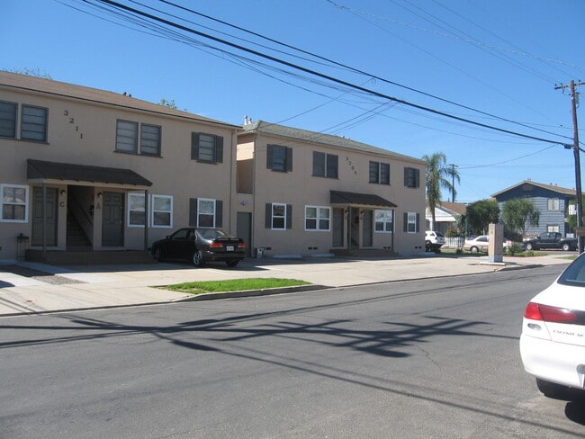 Building Photo - 3211 Madison Ave Unit B