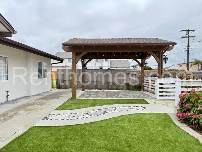 Photo - 1410 Shoshone St
