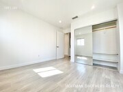 Photo - 421 1/2 N Coronado St