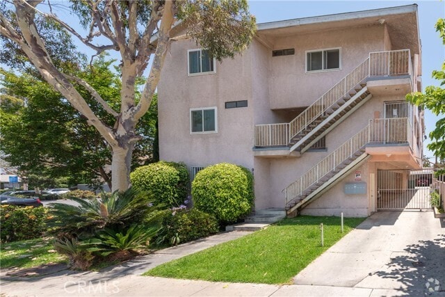 Building Photo - 912 S Ash Ave Unit 4 Rental
