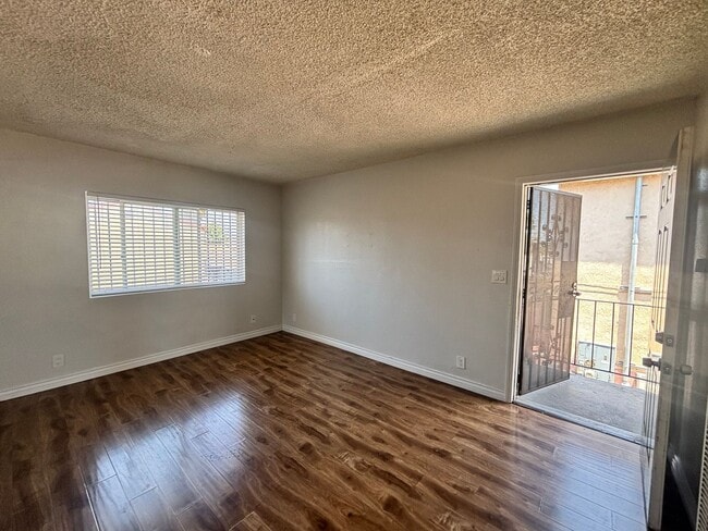 Photo - 1333 E 47th St Unit 1335 1/2