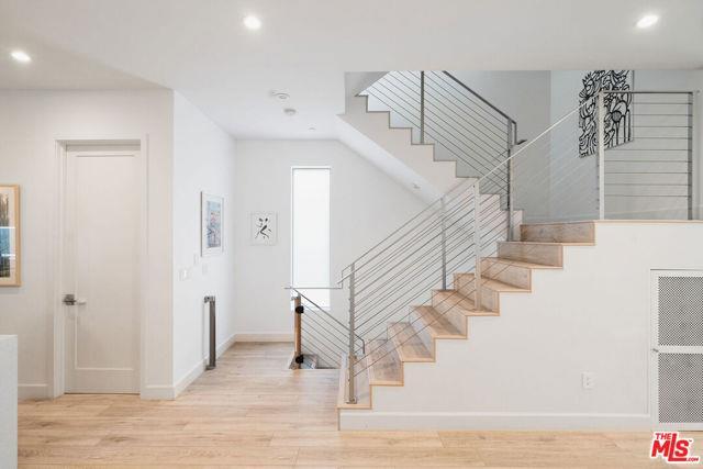 Building Photo - 1752 Stoner Ave