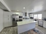 Photo - 22040 Strathern St