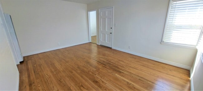 Photo - 15626 Grevillea Ave