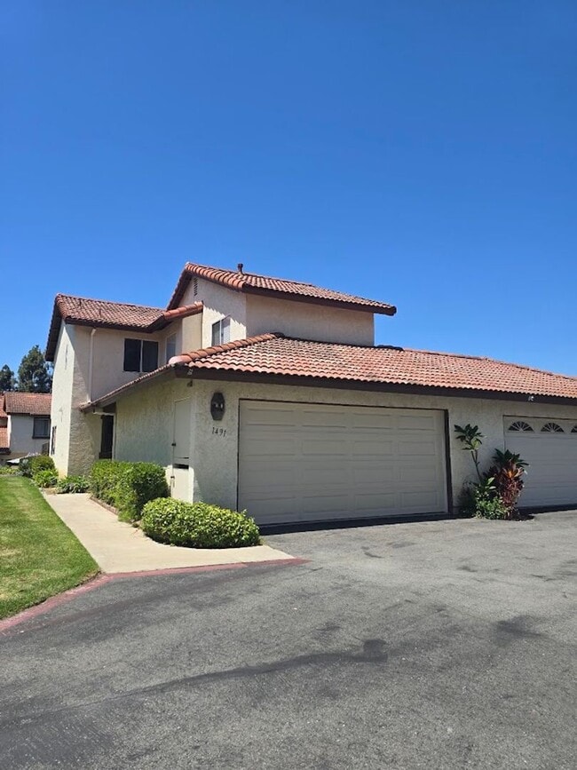 Light-Filled End Unit Condo, 2BD/2.5BA wit... - Light-Filled End Unit Condo, 2BD/2.5BA wit...