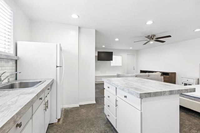 Photo - 835 Dewitt Ave