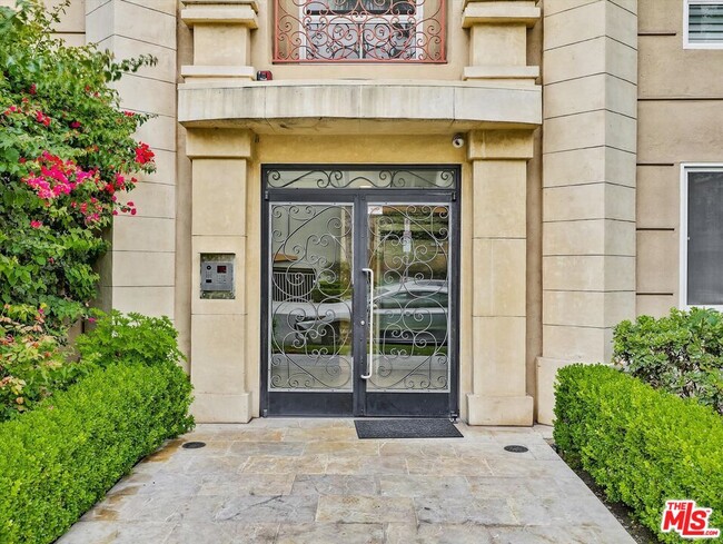 Photo - 320 S Willaman Dr Unit 401