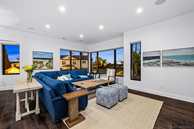 Photo - 1070 Coronado Ave