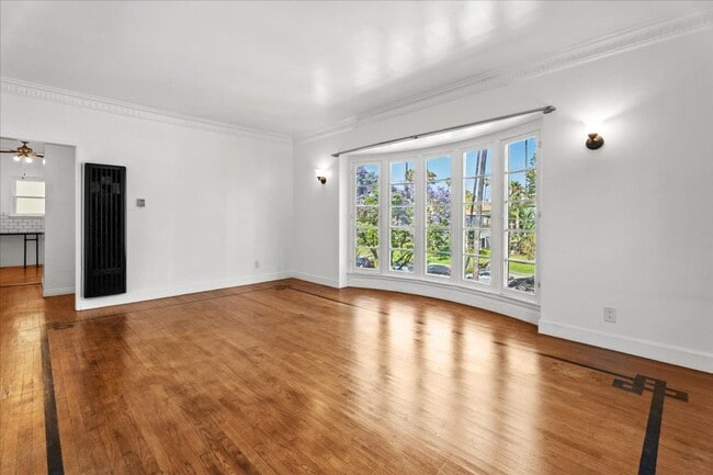 Building Photo - BEAUTIFUL FRENCH NORMANDY STYLE 2BR Unit 29-201