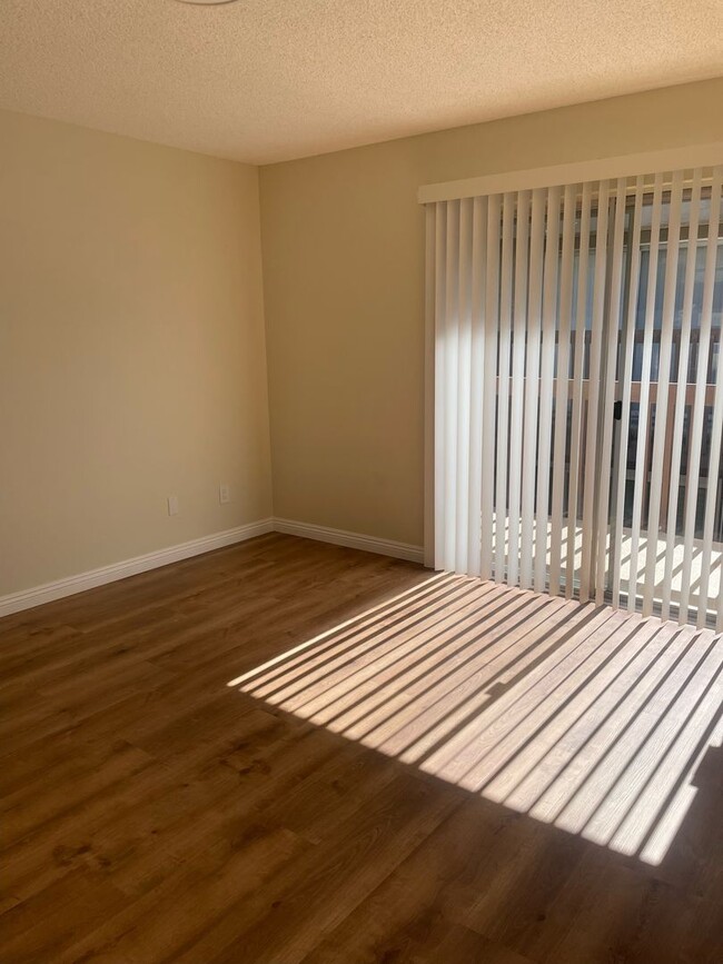 Photo - Beautiful 2 Bed / 2 Bath  Upstairs Condo In Colton!