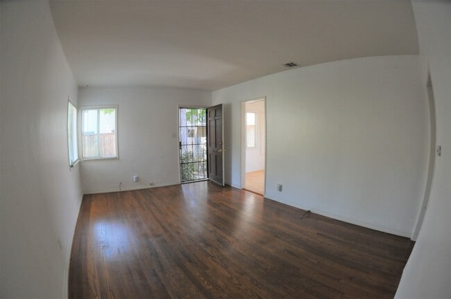 Photo - 2444 Oak St Unit D
