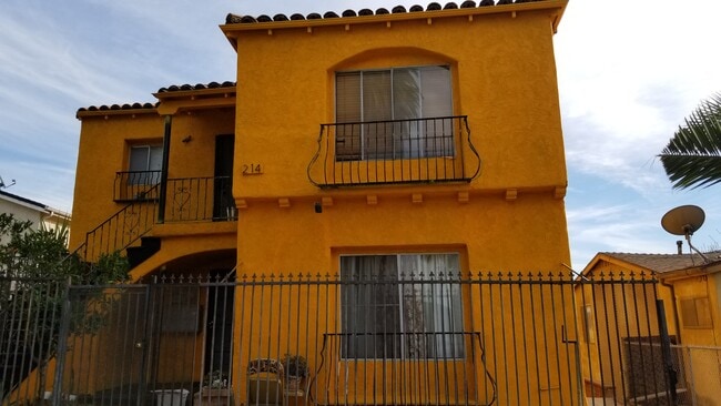 Building Photo - 214 N Hoover St Unit 214 B Rental