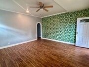 Photo - 1151 E 15th St