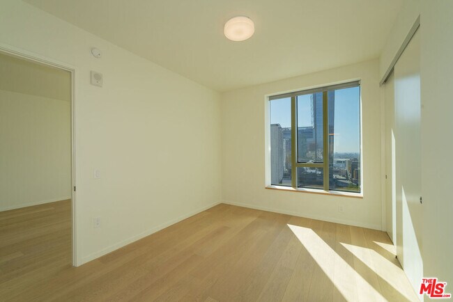 Photo - 889 Francisco St Unit 1201