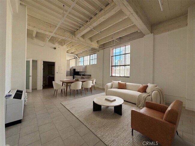 Photo - 312 W 5th St Unit 826