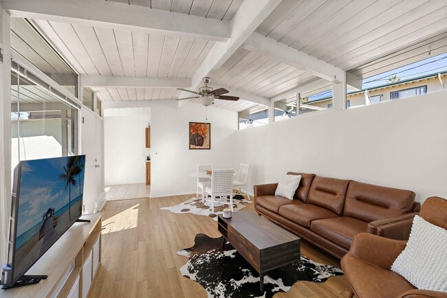 Photo - 139 W Canada Unit #B