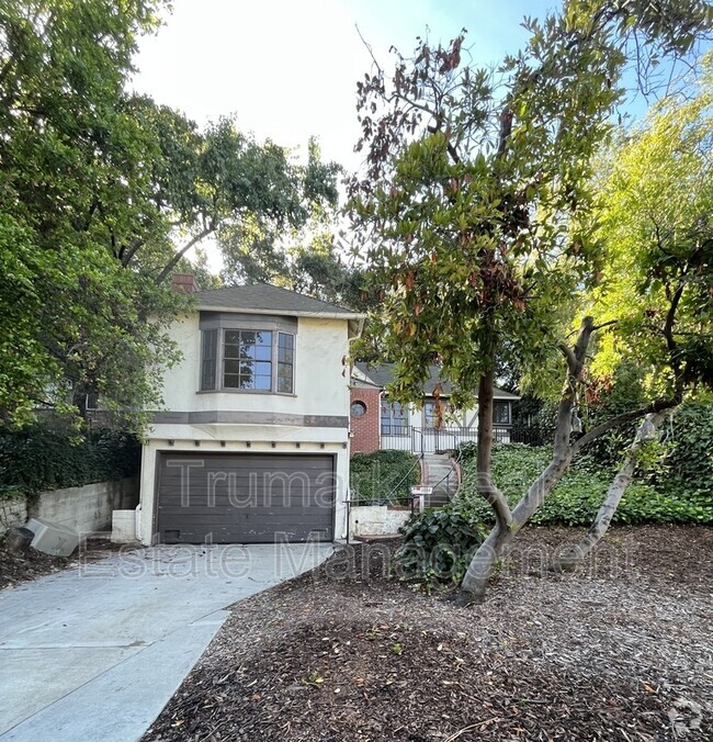 Building Photo - 3204 Vickers Dr Rental