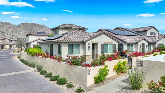 Building Photo - 80208 Whisper Rock Way Rental
