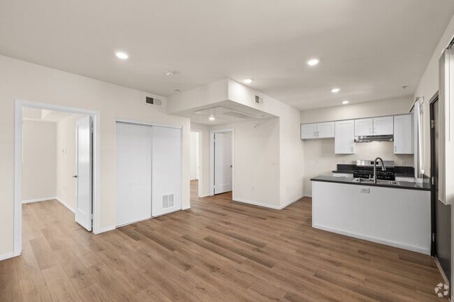 2BR, 2BA - 816SF - Living Room - The Lexi