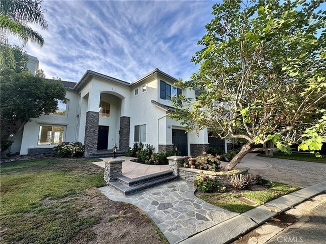 Photo - 8 Danville Ln