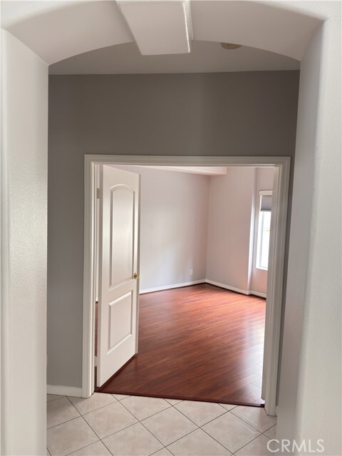 Photo - 4489 Spencer St