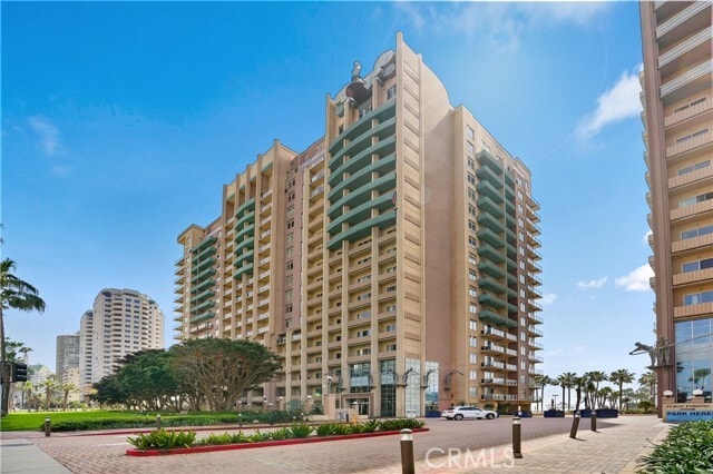Building Photo - 488 E Ocean Blvd Unit P2