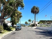 Photo - 450 W 38th St Townhome