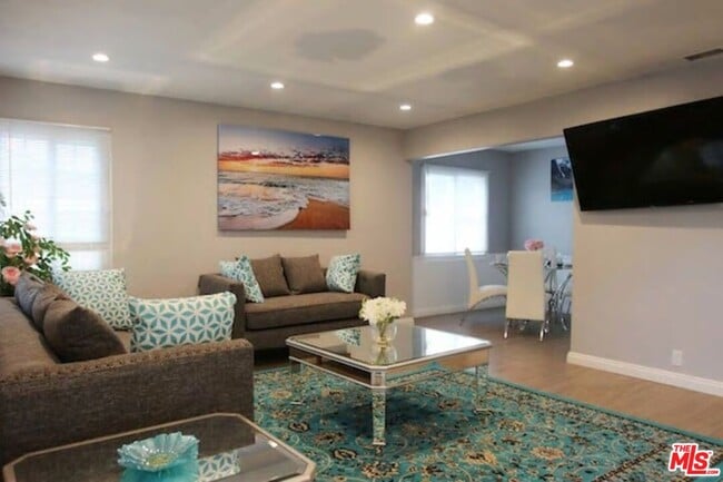 Building Photo - 8719 Yorktown Ave